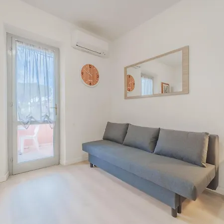 Marina Vip Anna Apartment *