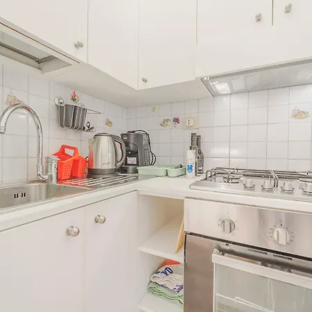 Apartment Marina Vip Anna